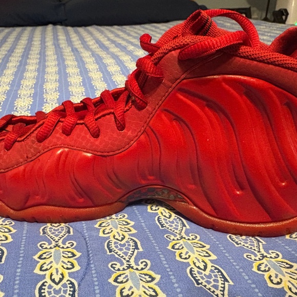 Nike Foamposite shoes. - Picture 3 of 5